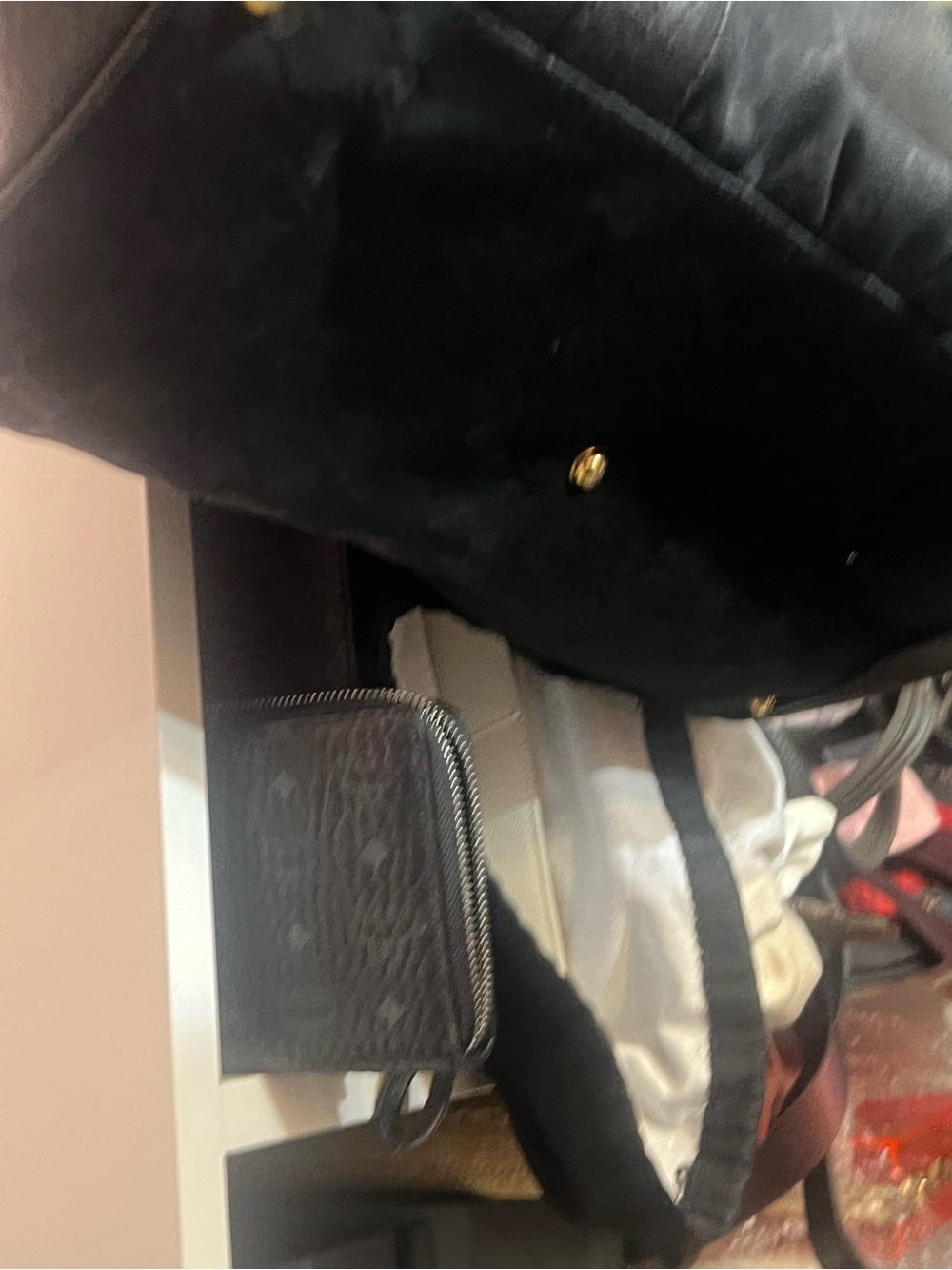 Gucci Black GG Monogram Shoulder Bag with Gold Rings - Picture 6 of 7